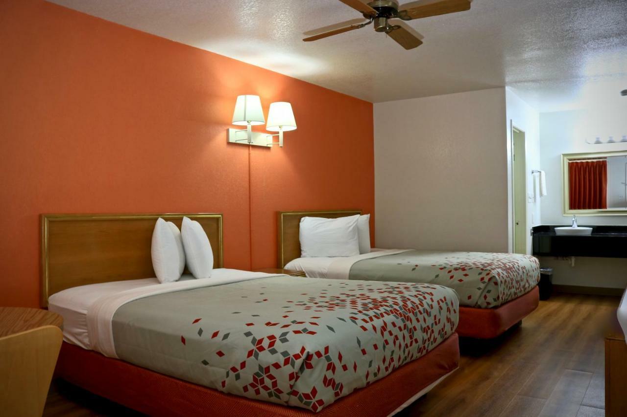 Heritage Inn & Suites El Dorado Exteriör bild